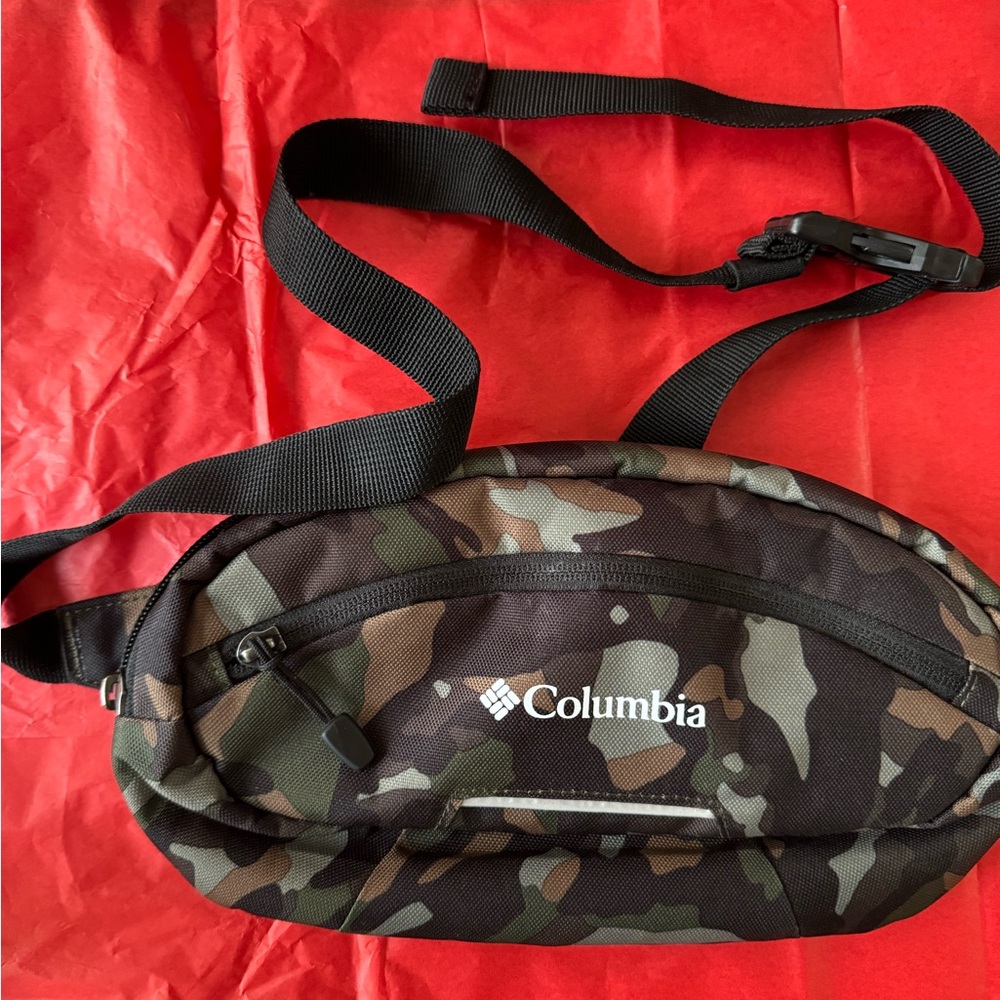 Columbia belt bag
